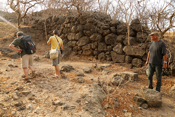 Archeologi a scavare in Abbondanza Abbondanza_Nefi_04