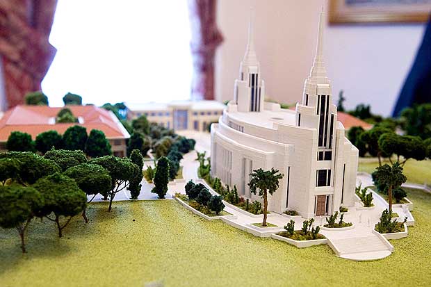 Il tempio di Roma Si spera che ci stiamo avvicinando alla data di completamento del Tempio