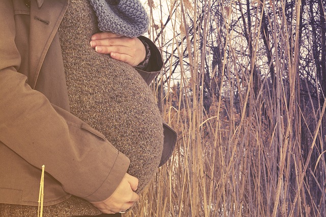 donna aspetta un bambino